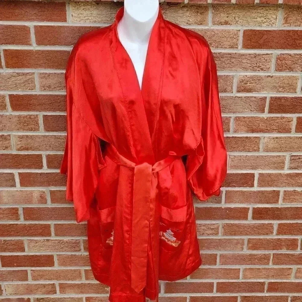 Vintage Longevity Kimono Style Robe with Embroidered Scene Women's Size Large